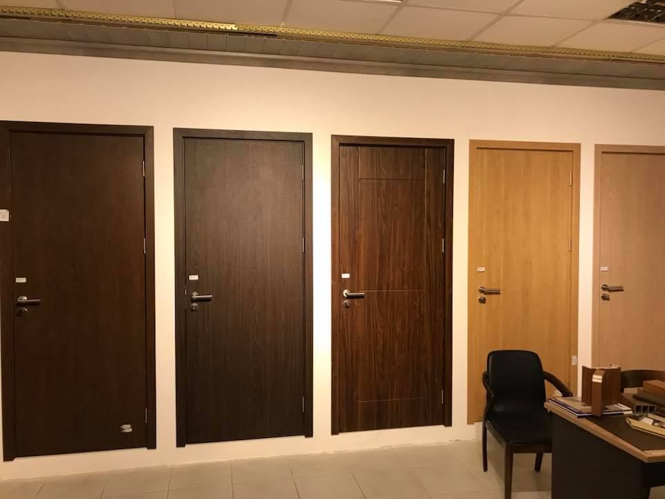 các mẫu cửa nhựa giả gỗ