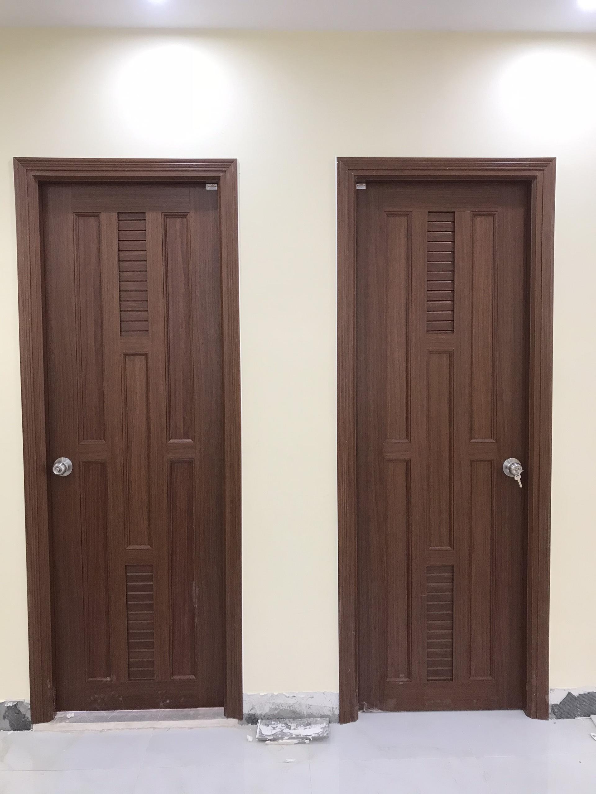 các mẫu cửa nhựa giả gỗ
